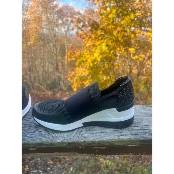 Michael Kors Womans Wedge/ Slip On Sneaker Black Sz 7.5 - Picture 5 of 8